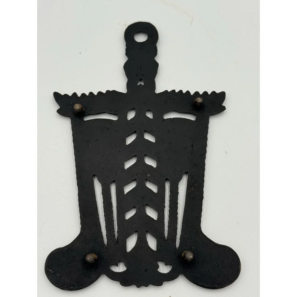 Brooms Black Trivet Cast Iron Metal Vintage 7.25